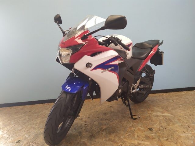 4845697  HONDA CBR 125